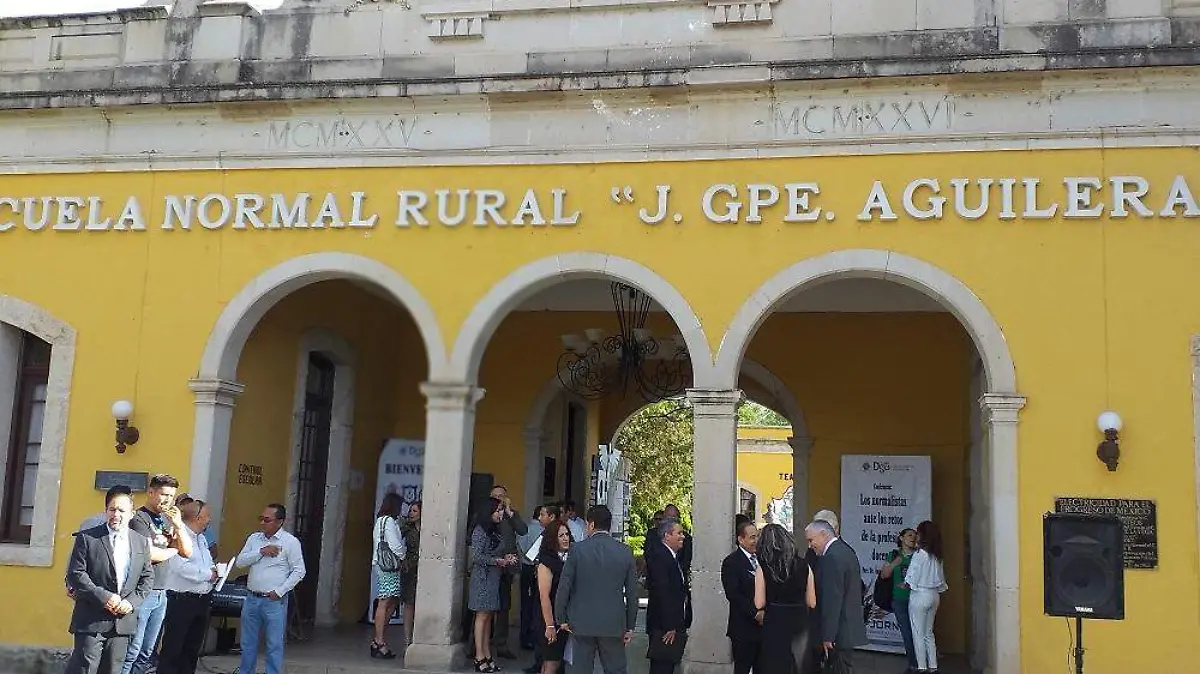 La escuela normal rural